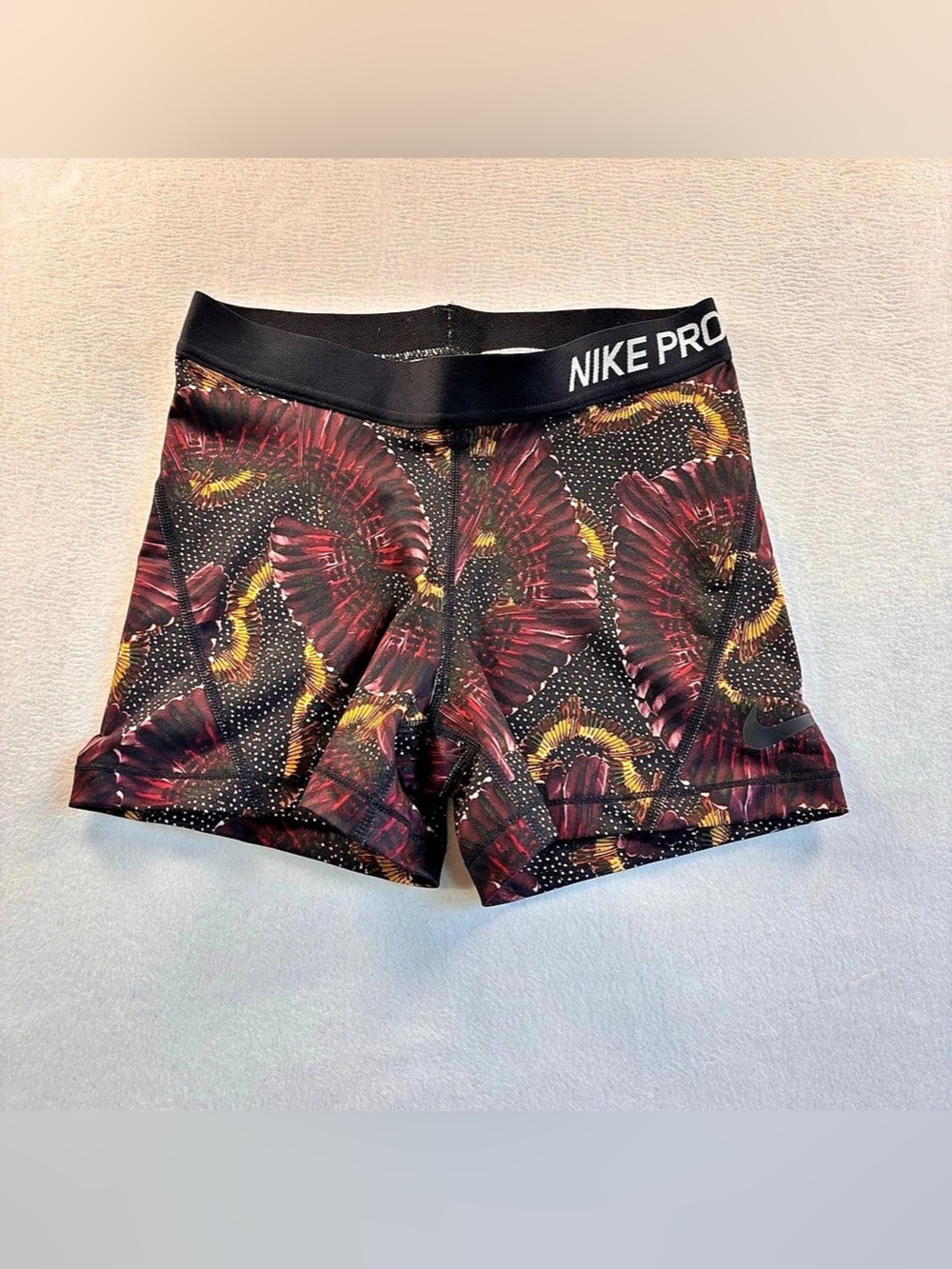 Nike Pro Dri-FIT Printed Women’s Shorts Abstract Athletic Shorts Medium